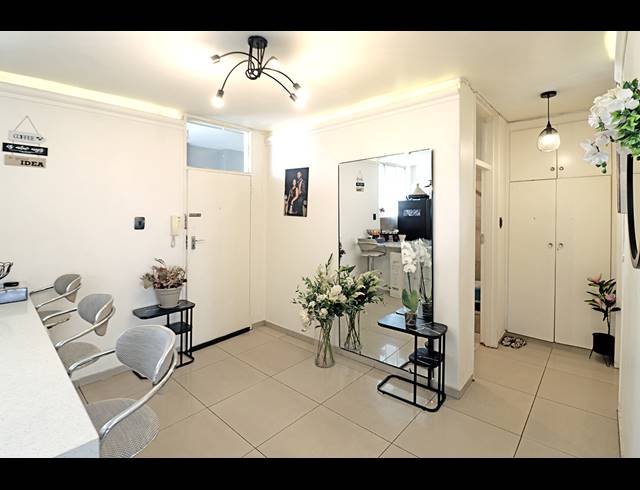 1.5 BEDROOM APARTMENT FOR SALE IN BEDFORD GARDENS